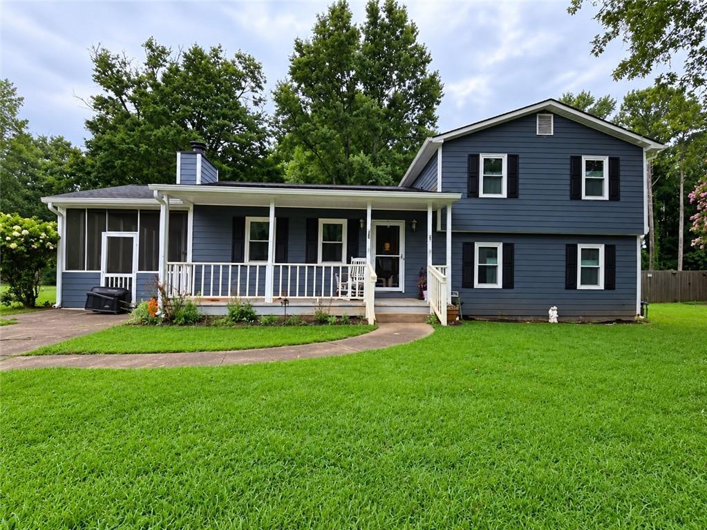 2462 Brown Deer Tr., Acworth, GA 30101