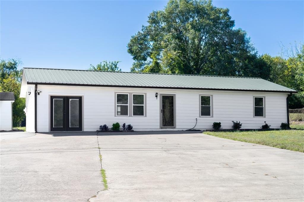 3918 Harmony Church Rd., Gainesville, GA 30507