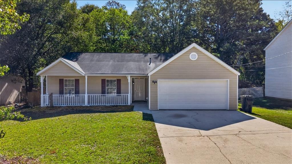 3549 Clearview Dr., Rex, GA 30273
