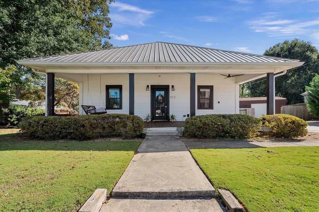 423 N White St., Carrollton, GA 30117