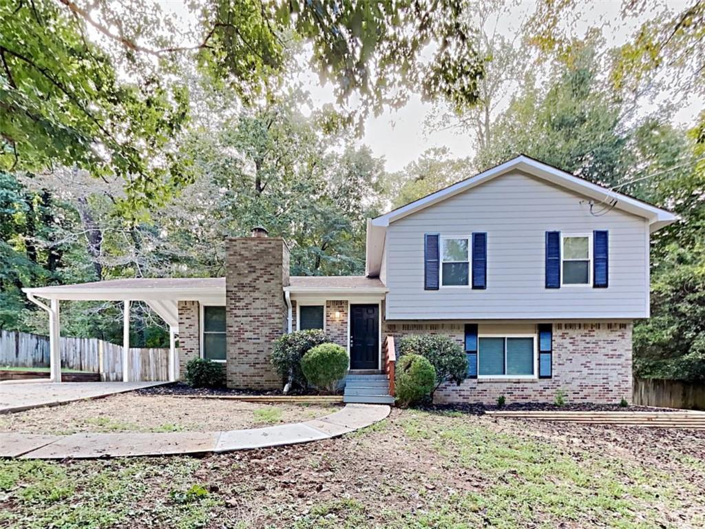 322 Hardwood Ln., Lawrenceville, GA 30044