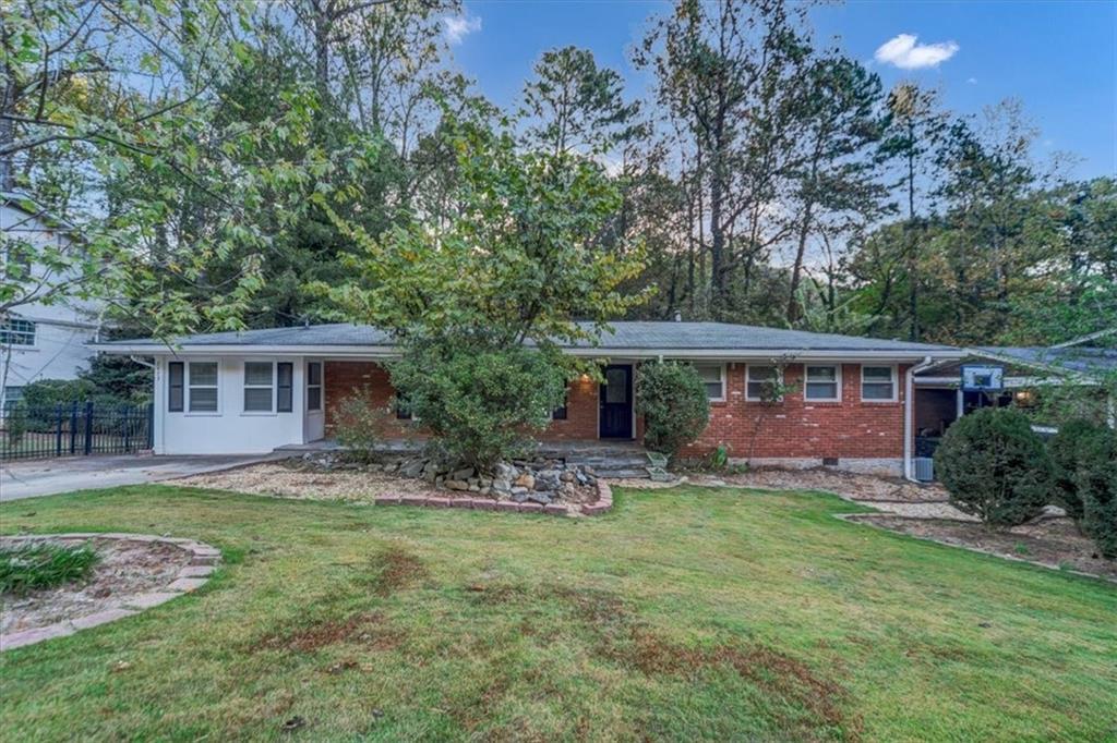 2473 Woodacres Rd., Atlanta, GA 30345