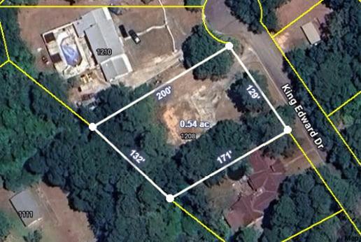 1208 King Edward Dr., Dublin, GA 31021