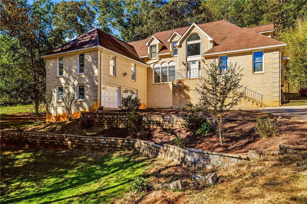 609 Apache Tr., Woodstock, GA 30189