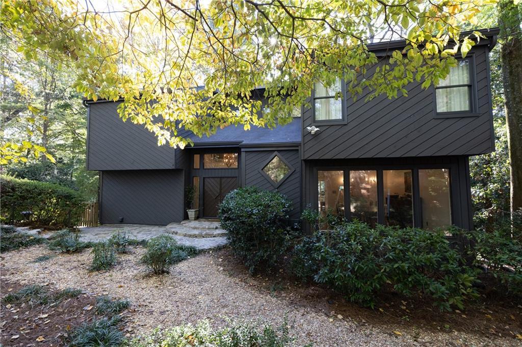 2875 Margaret Mitchell Dr., Atlanta, GA 30327