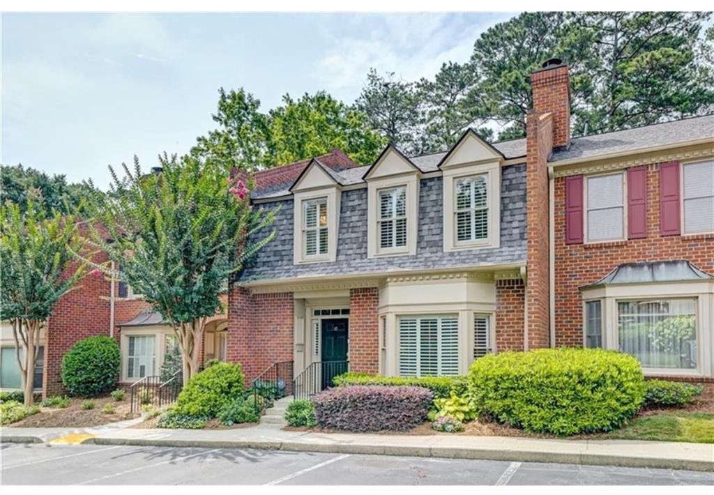 10 Plantation Dr., Atlanta, GA 30324