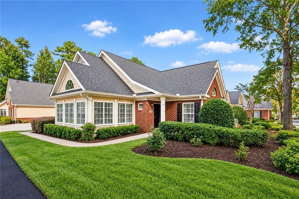 1404 Village Ln., Roswell, GA 30075