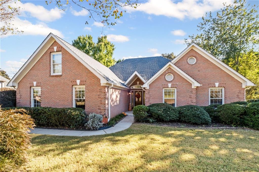 525 Silverberry Ln., Sugar Hill, GA 30518