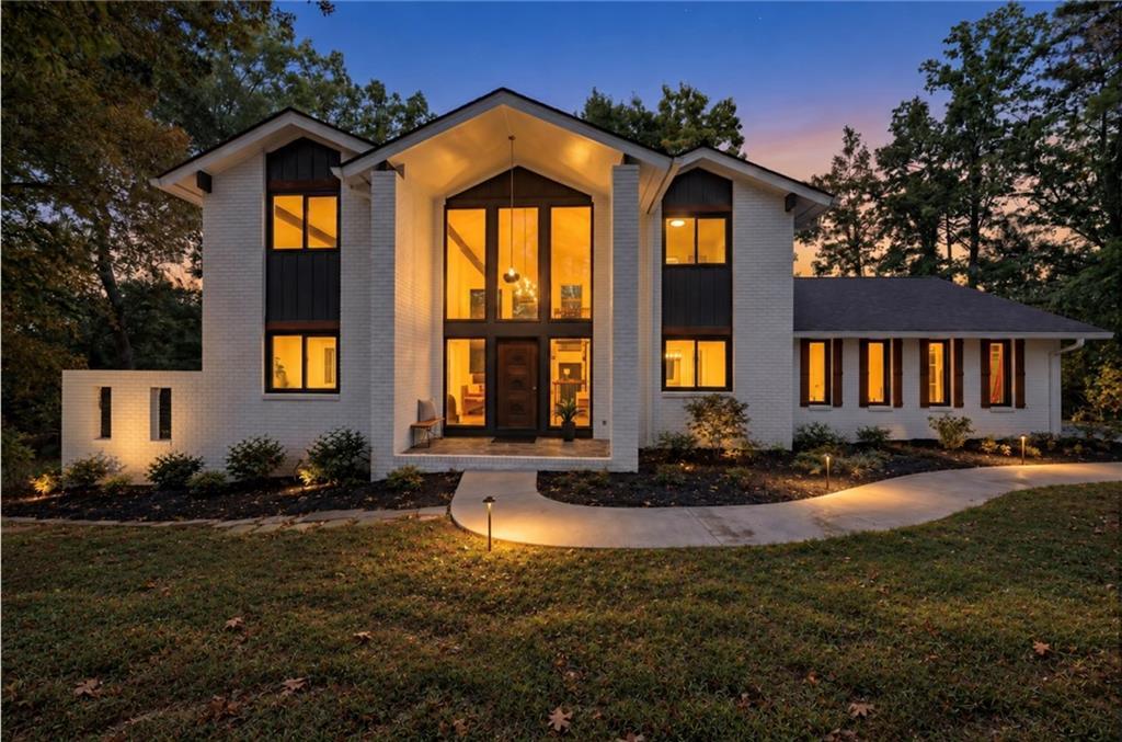 1113 Honeysuckle Dr., Canton, GA 30114