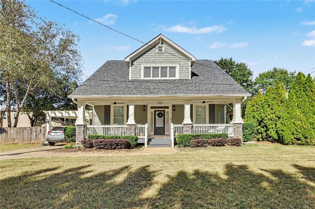 1255 Eubanks Ave., East Point, GA 30344