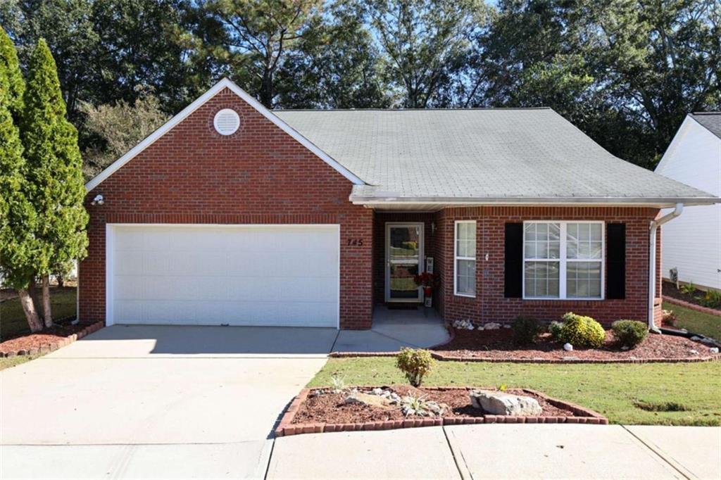 745 Jacoby Dr., Loganville, GA 30052