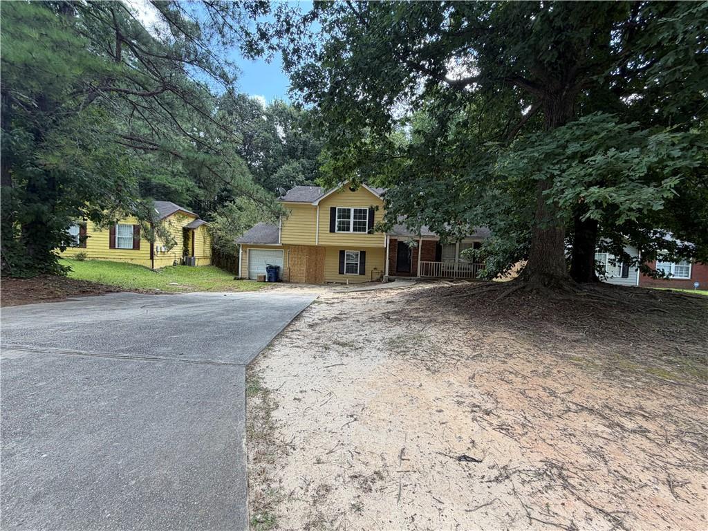 6495 Emerald Pointe Cir., College Park, GA 30349