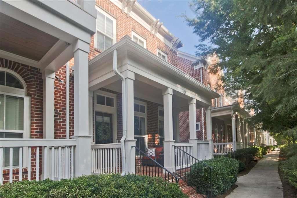 623 Brennan Dr., Decatur, GA 30033