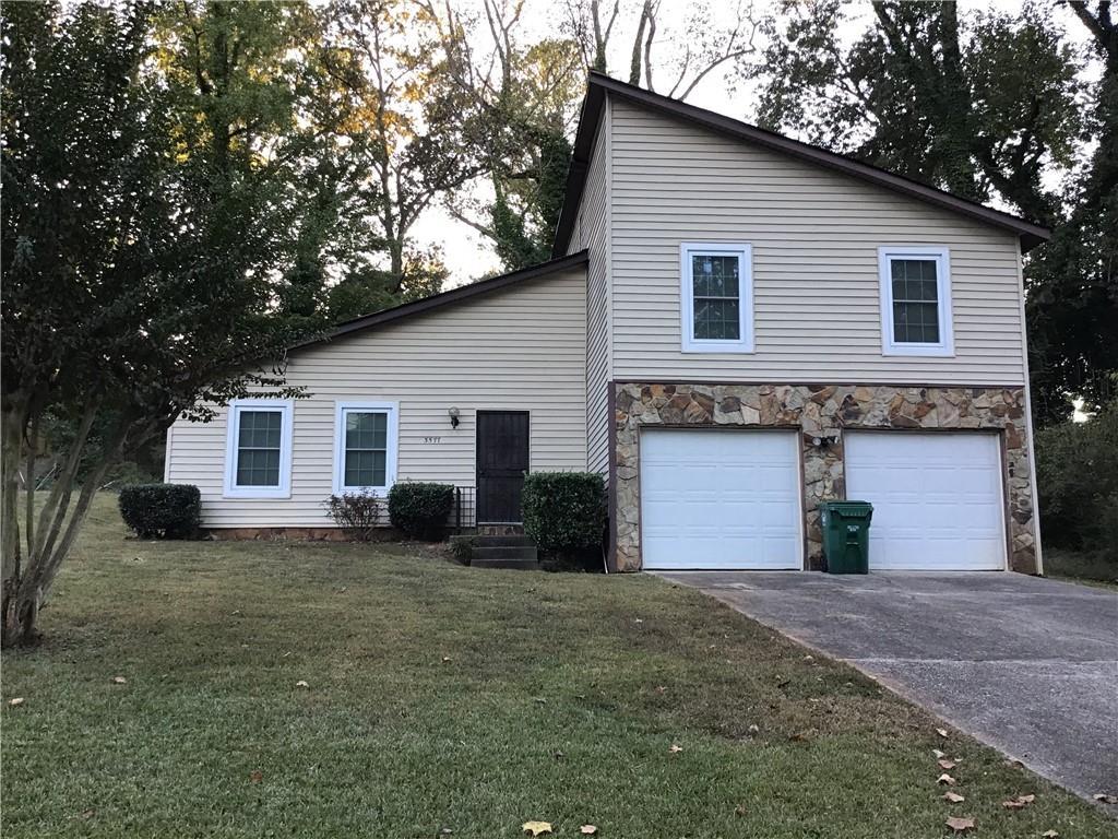 3577 Weathered Wood Dr., Ellenwood, GA 30294