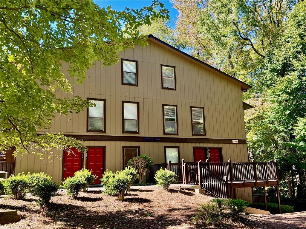 809 River Run Dr., Sandy Springs, GA 30350