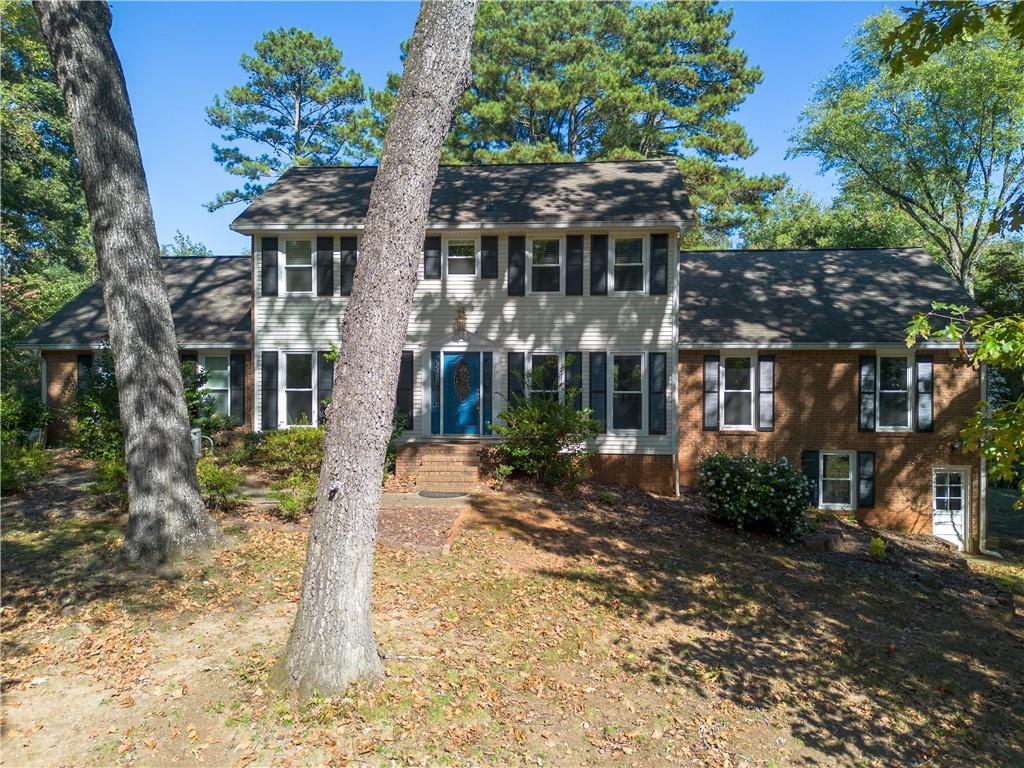 245 Waverly Hall Dr., Roswell, GA 30075