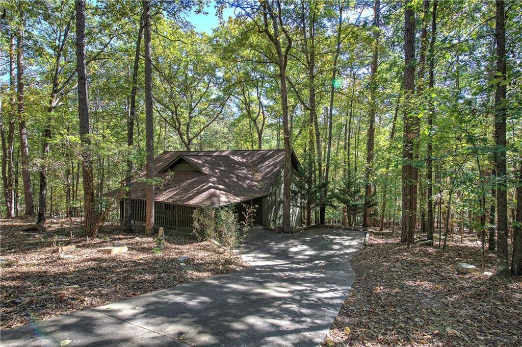 169 Chickasaw Dr., Waleska, GA 30183