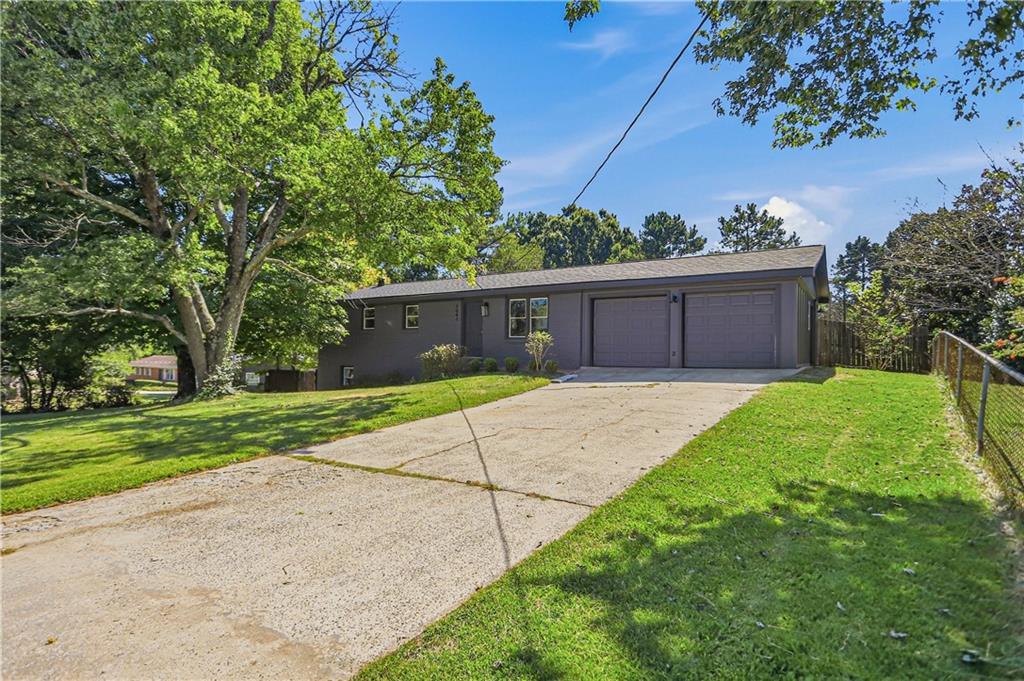 3841 Lavilla Dr., Powder Springs, GA 30127