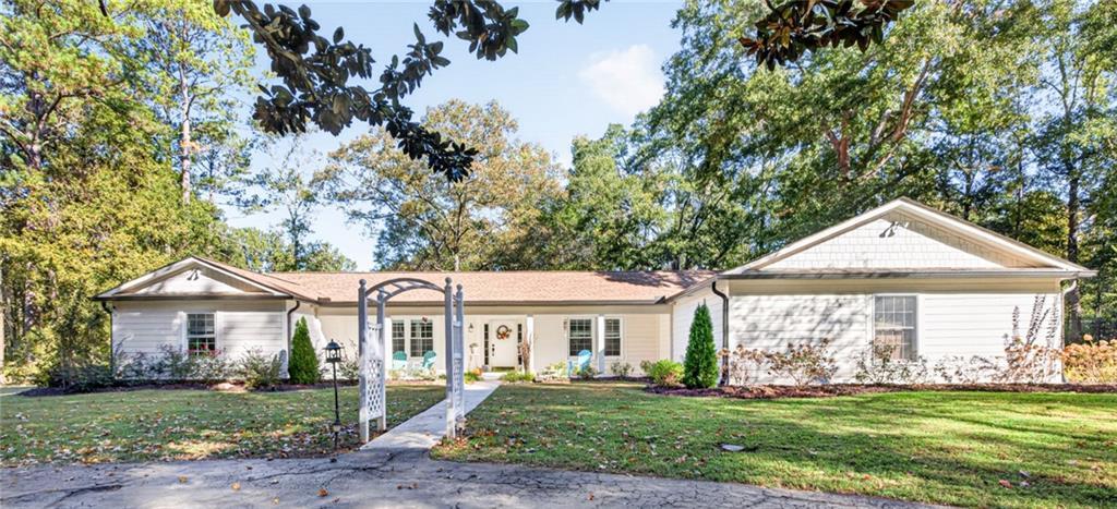 1495 S Ola Rd., Locust Grove, GA 30248