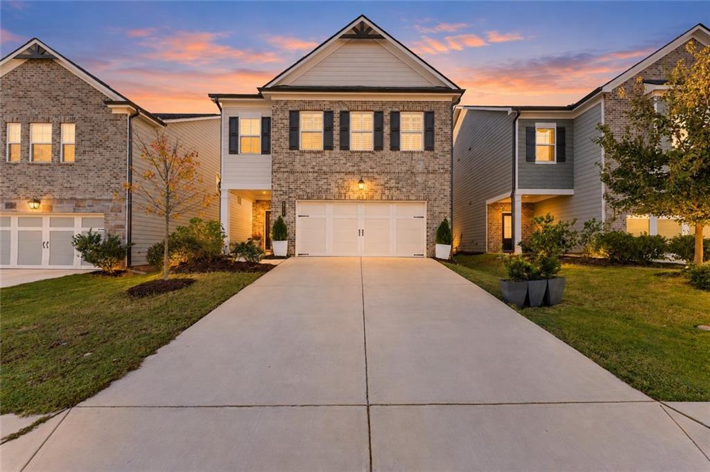 5259 Fox Den Rd., Oakwood, GA 30566