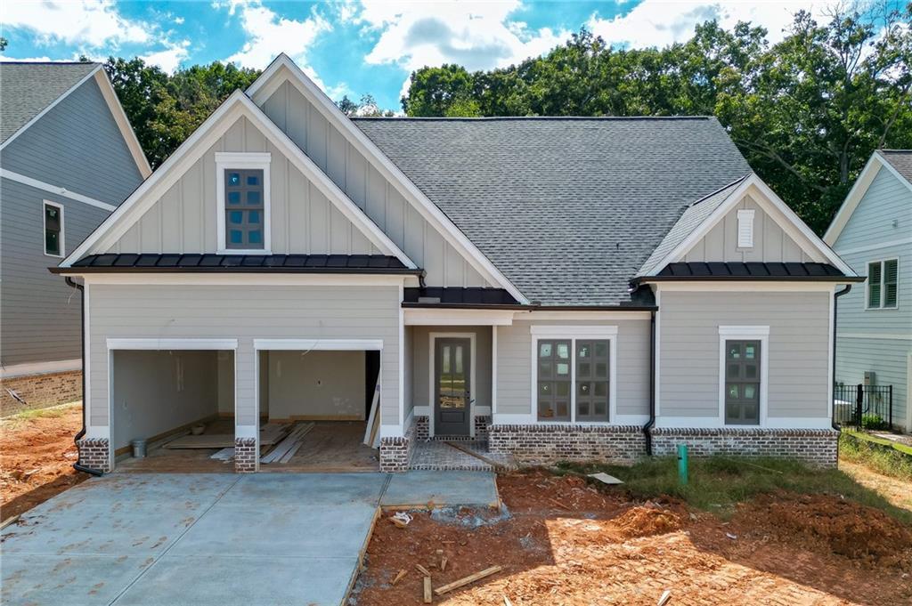 409 Lake Vista Dr., Statham, GA 30666