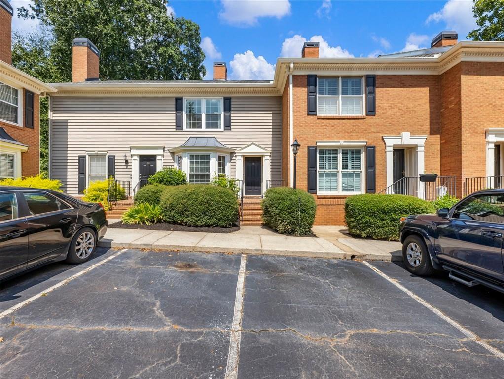 81 Mount Vernon Cir., Sandy Springs, GA 30338