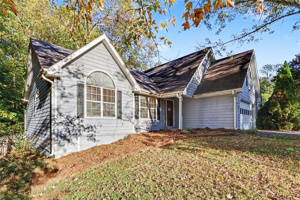 2705 Trotters Pointe Dr., Snellville, GA 30039
