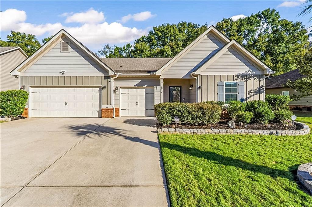 323 Charlotte Frances Ln., Mcdonough, GA 30252