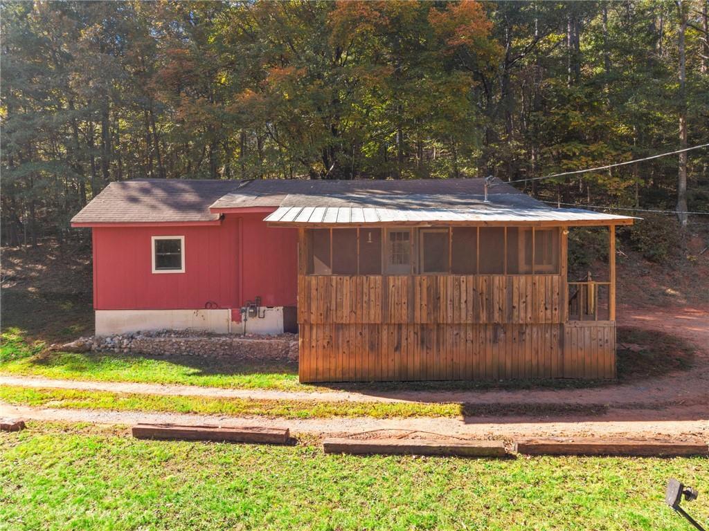 905 Booze Mountain Rd., Lindale, GA 30147