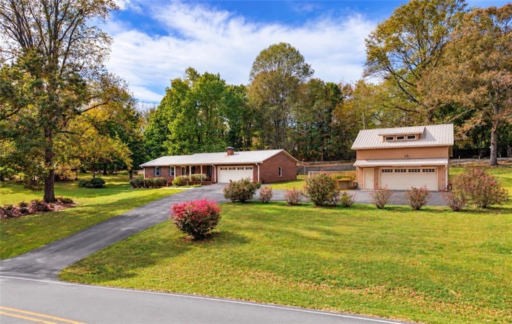 116 Walnut Rd., Jasper, GA 30143