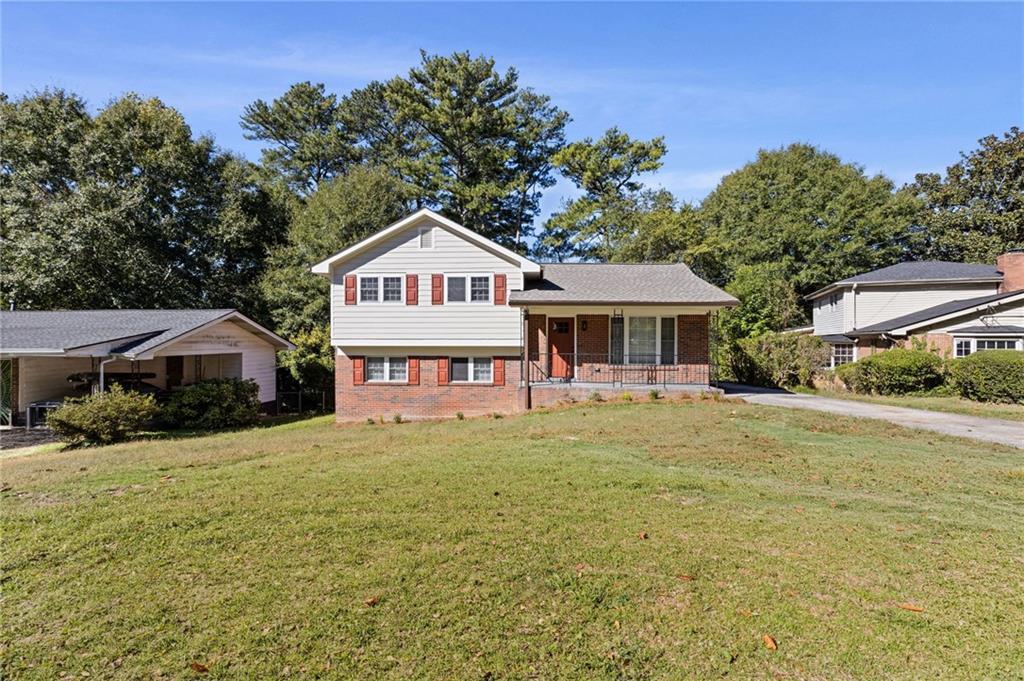 742 Vanderbilt Ct., Atlanta, GA 30318