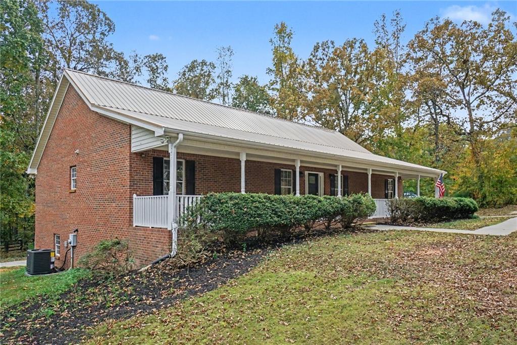 760 Breedlove Rd., Ball Ground, GA 30107