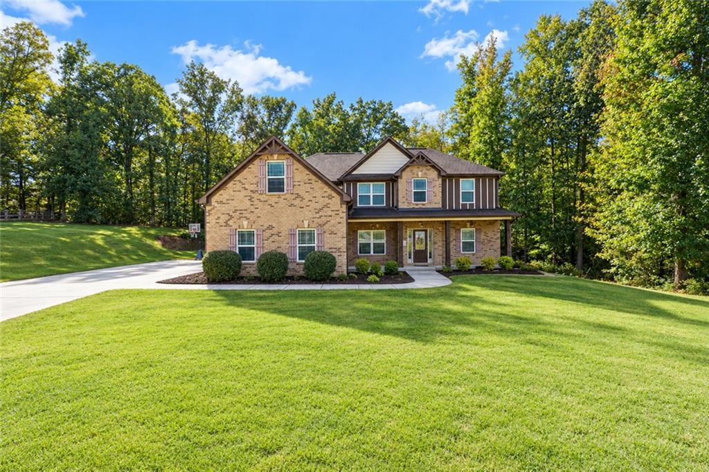 152 Coldwater Creek Dr., Mcdonough, GA 30252