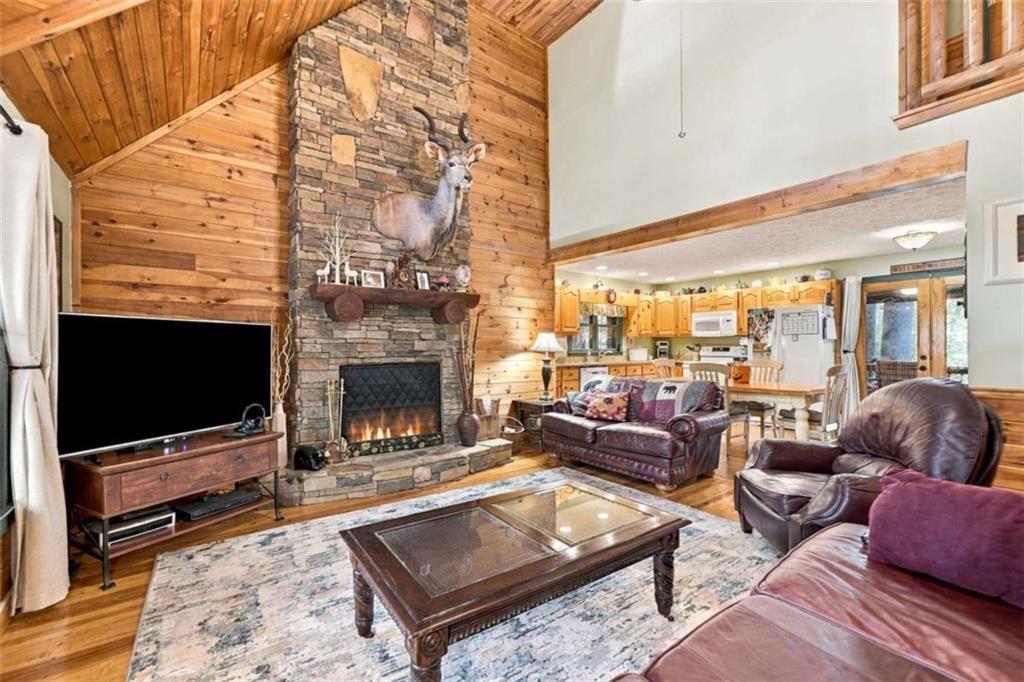 44 Hamlet Ct., Ellijay, GA 30540