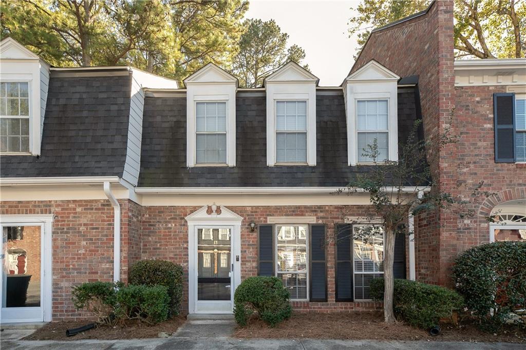 13 Queen Anne Pl., Atlanta, GA 30318