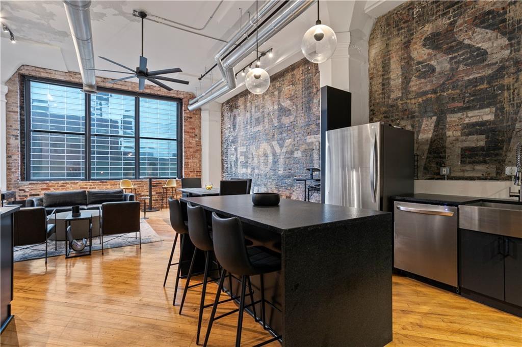87 Peachtree St. #504, Atlanta, GA 30303