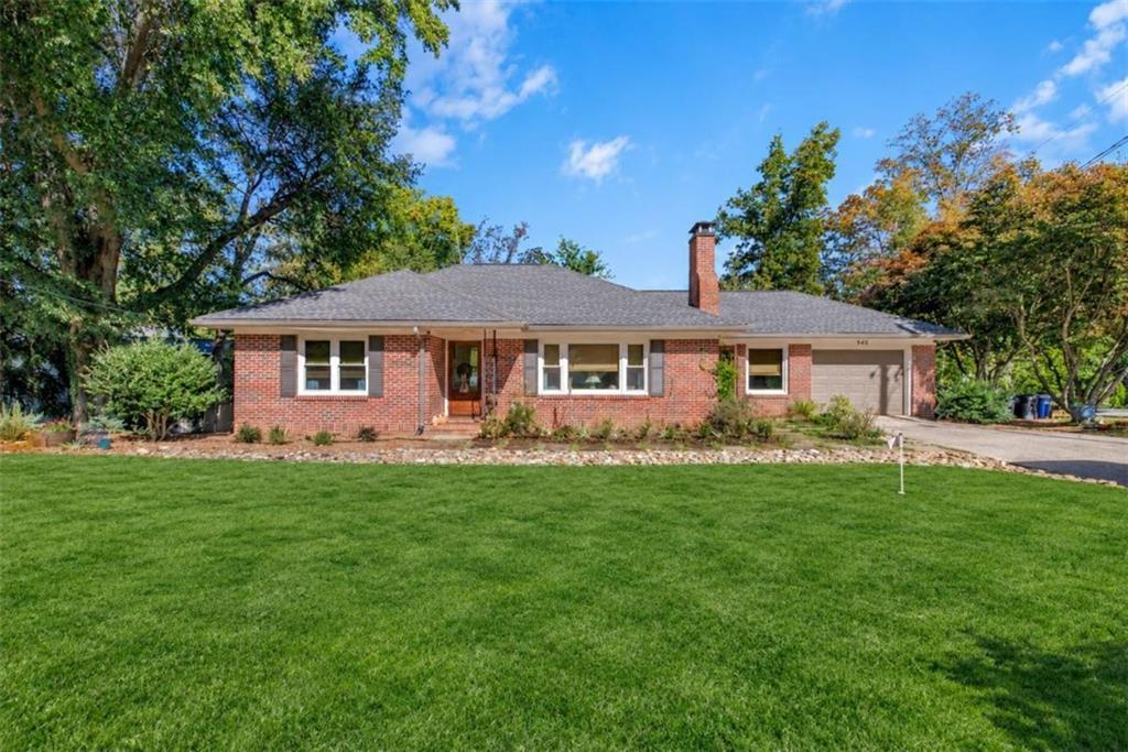 940 Chattahoochee Dr., Gainesville, GA 30501