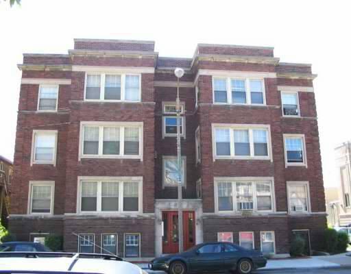 212 5th Ave #B-7, Maywood, IL 60153