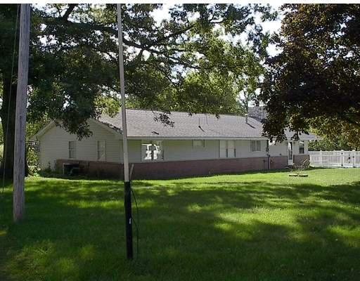 141 W Hickory Lane Drive, Martinton, IL 60951