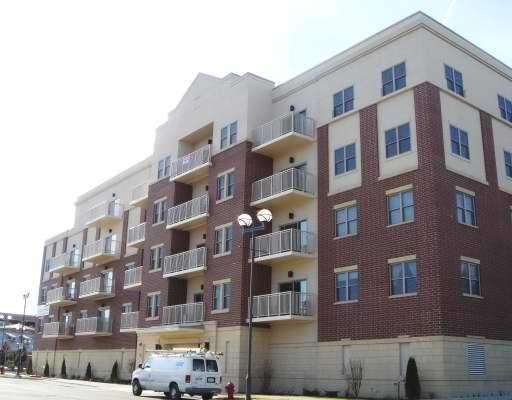 9440 S 51st Avenue #306, Oak Lawn, IL 60453