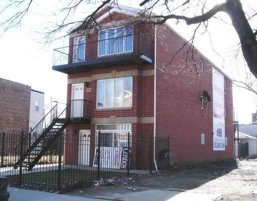 2743 W Polk St. #1, Chicago, IL 60612