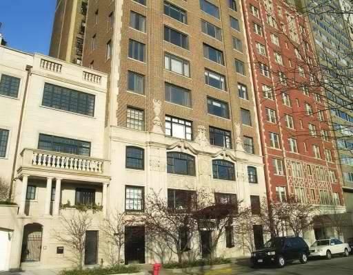 2126 N Lincoln Park West, Chicago, IL 60614