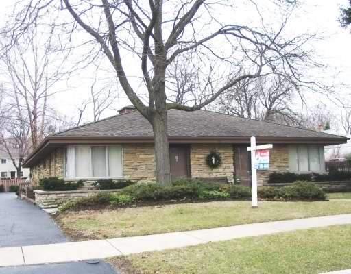 12 S Chestnut Ave., Arlington Heights, IL 60005