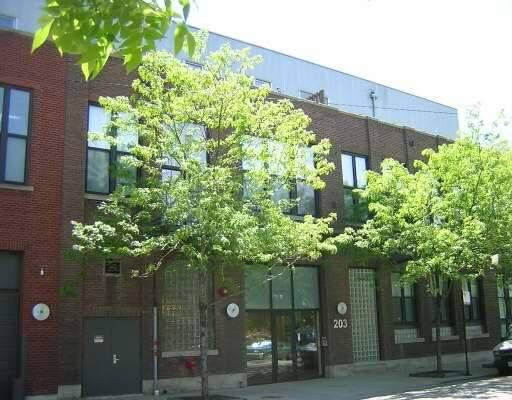 203 S Sangamon #216, Chicago, IL 60607