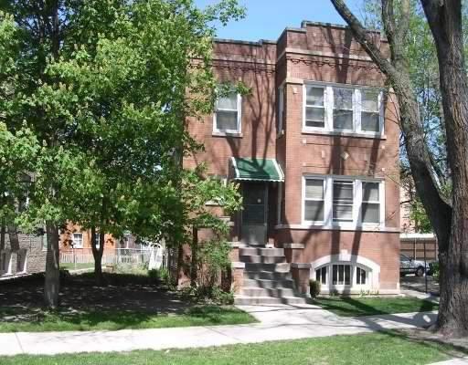 3636 W Oakdale Ave., Chicago, IL 60618