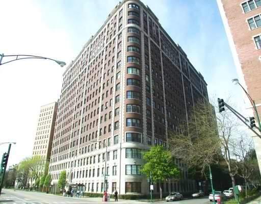 3750 N Lake Shore Drive #8H, Chicago, IL 60613