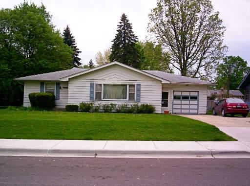 306 E Hillside Place, North Aurora, IL 60542