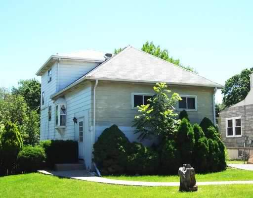 1215.5 Degener St., Elmhurst, IL 60126