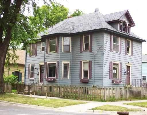 402 W Park Ave, Aurora, IL 60506