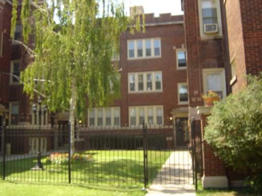 8 N Third Avenue #2S, Maywood, IL 60153